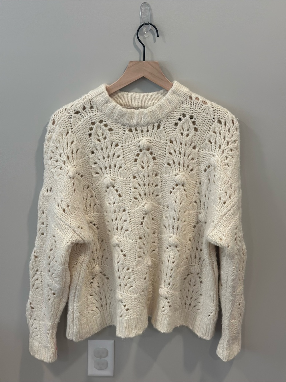 Aerie Size Small Cream Cable Knit Pullover Sweater - Women's